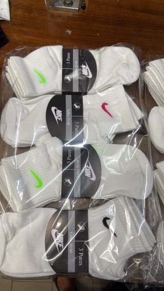 Meias Nike Brancas Tamanho 35 (3 Pares)