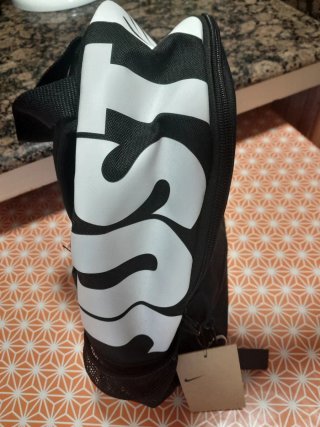 Mochila Nike Negra y Blanca