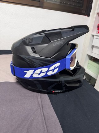 Casco trial Leatt con gafas
