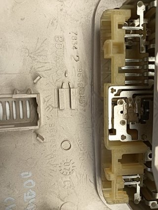 LUZ INTERIOR CITROEN C4 COUPE KFUET3J4 9636696877