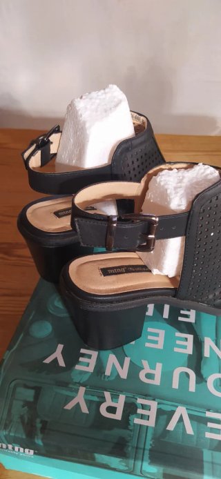 Sandalias Mustang Tacón Negro