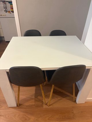 Mesa Comedor Extensible + 4 Sillas