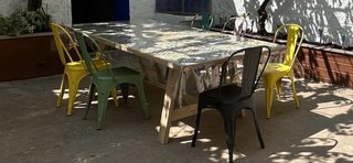 Tavolo da giardino in acacia con ceramica