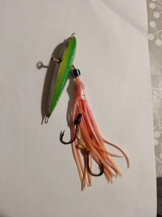 Señuelo de pesca JIG Hart Rokck Street UL Verde