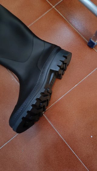 Botas de agua negras