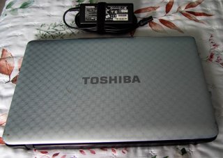 Portátil Toshiba Satellite L750-- I5.