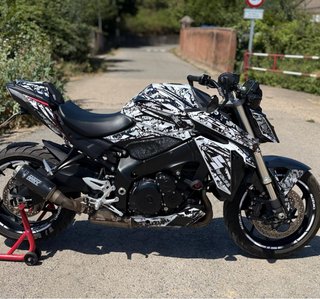 Suzuki GSX S