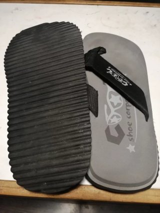Chanclas Cool Grises y Negras