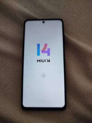 Lote 12 telefoni cellulari BQ, Samsung, Xiaomi, Poco