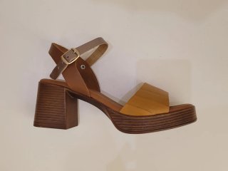 Sandalias de piel Talla 38 de Fresia