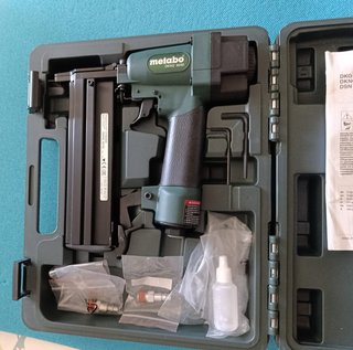 Clavadora Metabo DKNG 40/50 + Estuche