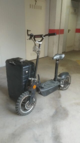 Patinete ROAN con asiento