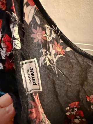 Mono corto floral negro Pimkie Talla L