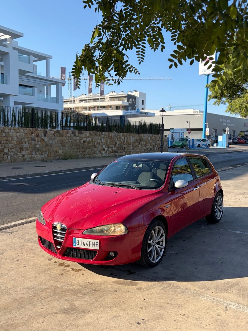 Alfa Romeo 147 Ti 1.9 Jtd - foto 1