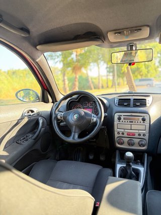 Alfa Romeo 147 Ti 1.9 Jtd