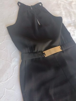 Mono negro Zara con detalle dorado