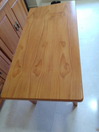 Mesita de madera