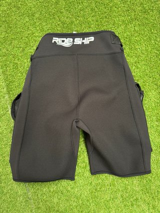• Pantalón de Neopreno multifuncional