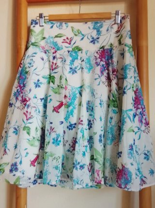 Falda Zara Estampada Flores