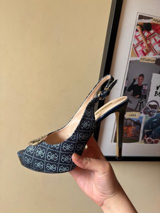 Sandalias Guess Azul y Dorado