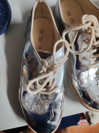 Zapatos de fiesta niña dorados y plateados