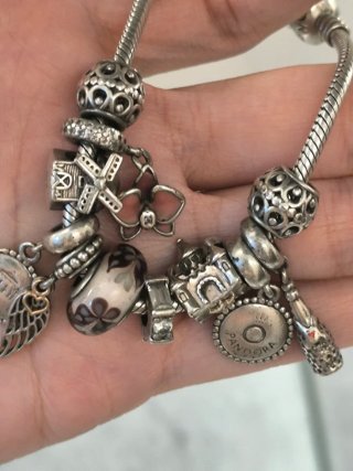 Pulsera Pandora Corazón con Charms