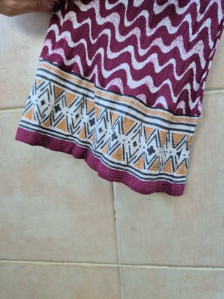 Mono estampado ondas morado y blanco
