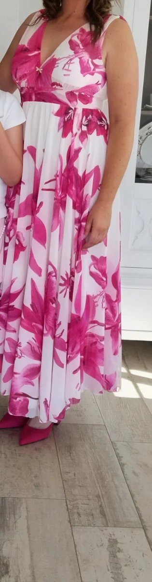 Vestido largo floral rosa y blanco