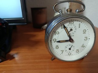 Reloj despertador vintage Titan