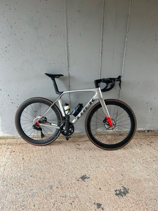 Bicicleta Trek Madone SL 7 Gen 8