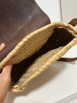 Bolso redondo de esparto y piel