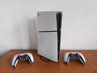 Ps5 Slim 1TB + 2 mandos nuevos