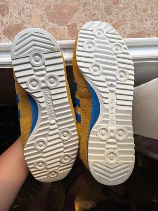Zapatillas adidas talla 39/40 Nuevas sin utilizar