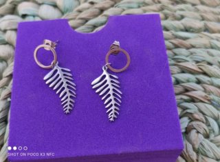 Lote 4 pares pendientes