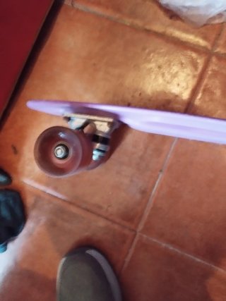 Monopatín clásico morado