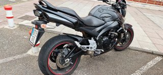 Suzuki GSR 600 ABS Negra