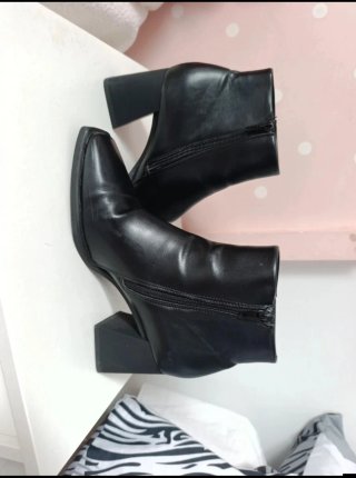 Botines tacón cuadrado