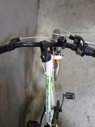 Bicicleta infantil WRC blanca y verde