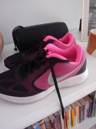 Zapatillas Nike Mujer Negras y Rosas