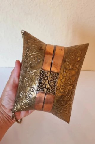 Bolso de mano/hombro rígido de latón y cobre HAZEL