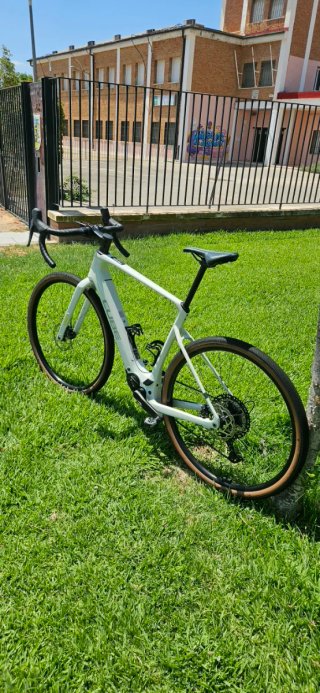 Cube Nuroad Hybrid Race 400x Talla L, bici gravel