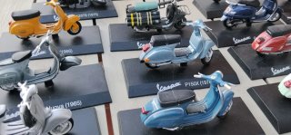 Lote 36 Motos Vespa Miniatura 1:18 RBA