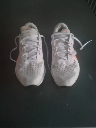 Zapatilla Nike Vomero 15 Mujer Talla 40.5