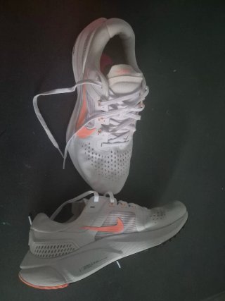 Zapatilla Nike Vomero 15 Mujer Talla 40.5
