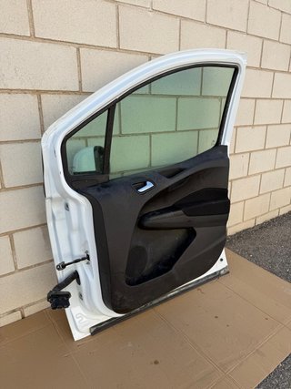 PUERTA DELANTERA DERECHA FORD TRANSIT COURIER