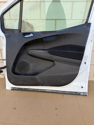 PUERTA DELANTERA DERECHA FORD TRANSIT COURIER