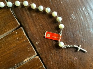 3 Pulseras Madreperla y Crucifijo madre in Italy