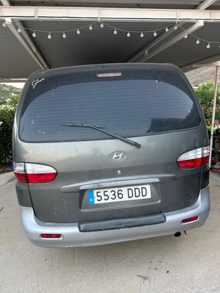 Hyundai H-1 2004