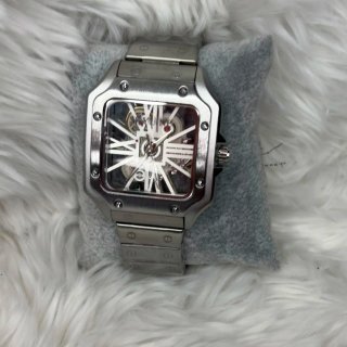 Reloj de hombre plateado esqueleto