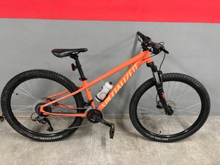 Specialized Rockhopper 2022 Naranja